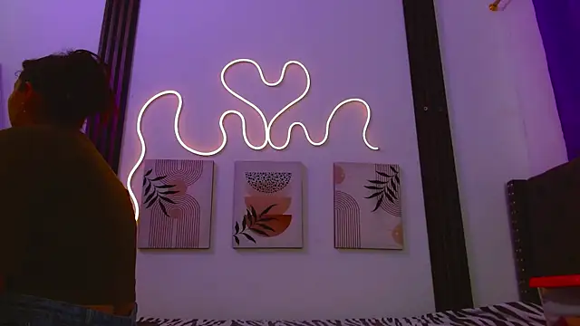 miss caty online show from April 14, 2026, 11:43 pm