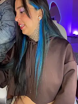 Annie Alicee online show from March 13, 2026, 3:28 pm