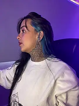 Annie Alicee online show from March 10, 2026, 1:48 pm