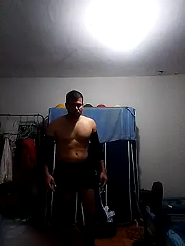 Snapshot of thom_1 chatting on May 30, 2026, 6:42 am thom 1 online show from May 30, 2026, 6:42 am