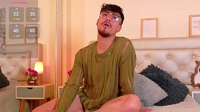 Snapshot of Aiden_Gray chatting on February 24, 2026, 7:48 pm Aiden Gray online show from February 24, 2026, 7:48 pm