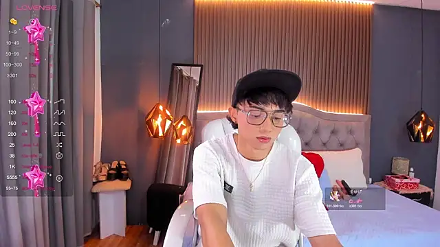 Snapshot of Noa_03 chatting on May 28, 2026, 6:14 pm Noa 03 online show from May 28, 2026, 6:14 pm