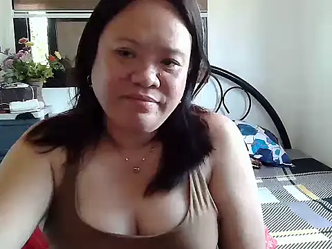 Snapshot of yummychubby29 chatting on March 24, 2026, 3:39 am yummychubby29 online show from March 24, 2026, 3:39 am