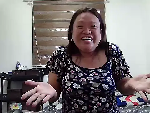 yummychubby29 online show from February 3, 2026, 6:22 am