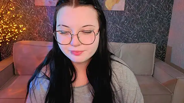 Kira G0ld online show from May 1, 2026, 12:59 am