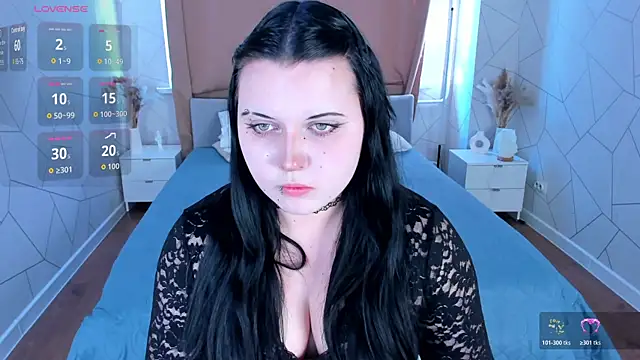 Snapshot of Kira_G0ld chatting on June 4, 2026, 9:14 am Kira G0ld online show from June 4, 2026, 9:14 am