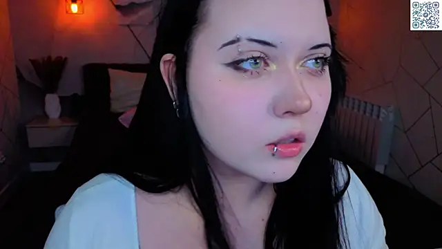 Kira G0ld online show from May 10, 2026, 9:02 am
