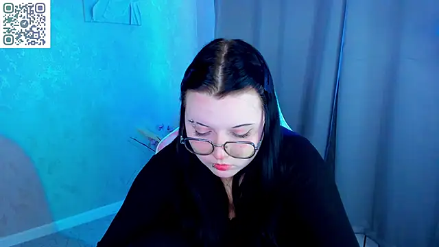 Kira G0ld online show from April 24, 2026, 9:11 am