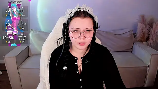 Snapshot of Kira_G0ld chatting on June 27, 2026, 5:08 pm Kira G0ld online show from June 27, 2026, 5:08 pm