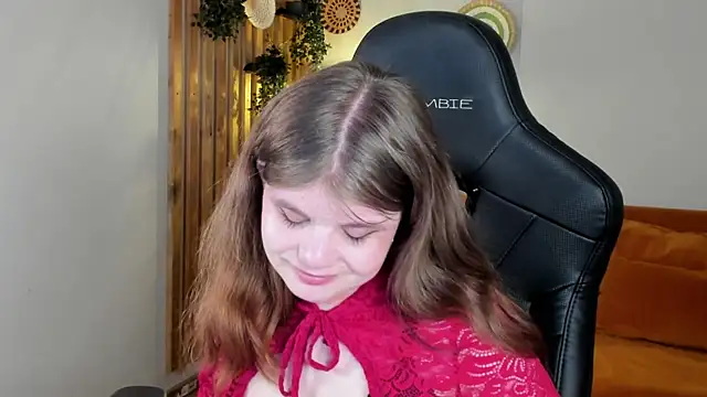 ChloeHalses online show from May 21, 2026, 5:10 pm