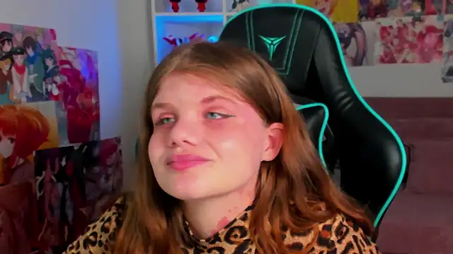 ChloeHalses online show from May 20, 2026, 5:10 pm