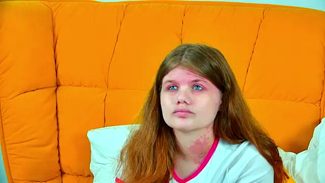 ChloeHalses online show from May 30, 2026, 4:12 pm