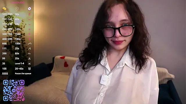 Snapshot of HannaHayles chatting on April 21, 2026, 1:42 am HannaHayles online show from April 21, 2026, 1:42 am