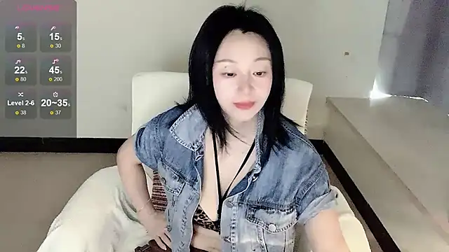 Snapshot of Sunny------ chatting on May 17, 2026, 4:34 am Sunny------ online show from May 17, 2026, 4:34 am