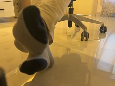 badassmaster42r online show from February 15, 2026, 11:31 am