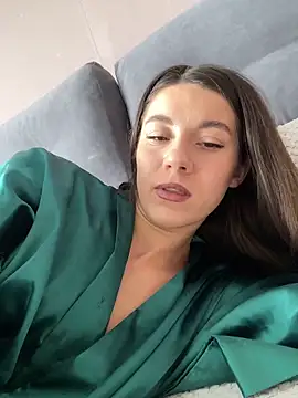 Snapshot of OnlyLeiLa chatting on April 7, 2026, 6:26 am OnlyLeiLa online show from April 7, 2026, 6:26 am