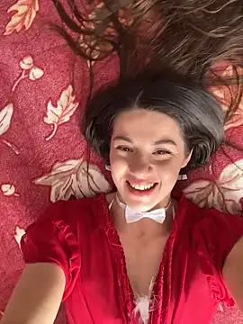 Snapshot of OnlyLeiLa chatting on April 6, 2026, 6:14 am OnlyLeiLa online show from April 6, 2026, 6:14 am