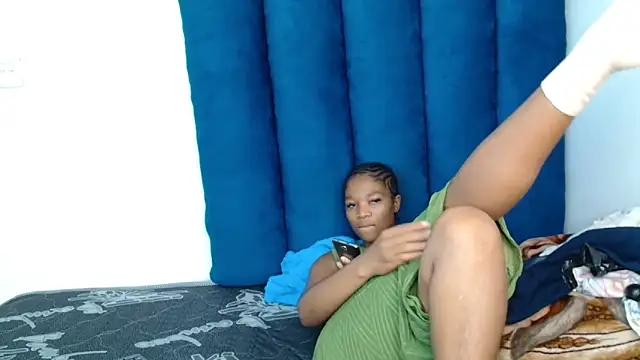 Snapshot of ForeverSexy_ chatting on March 10, 2026, 2:10 pm ForeverSexy online show from March 10, 2026, 2:10 pm