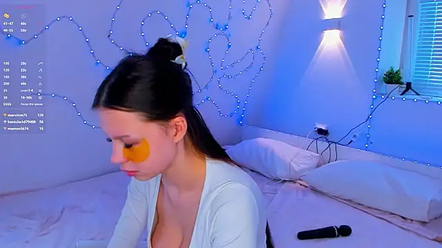 JennySilk online show from March 24, 2026, 12:43 am