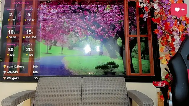 Snapshot of Maddye_Fox chatting on April 7, 2026, 7:15 pm Maddye Fox online show from April 7, 2026, 7:15 pm