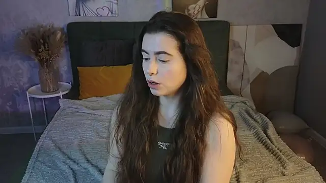 Snapshot of LovingWhisperr chatting on March 11, 2026, 1:32 am LovingWhisperr online show from March 11, 2026, 1:32 am