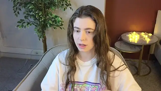 Snapshot of LovingWhisperr chatting on April 1, 2026, 12:57 am LovingWhisperr online show from April 1, 2026, 12:57 am