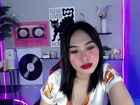 Snapshot of im_ur_hugecock chatting on April 15, 2026, 4:33 pm im ur hugecock online show from April 15, 2026, 4:33 pm