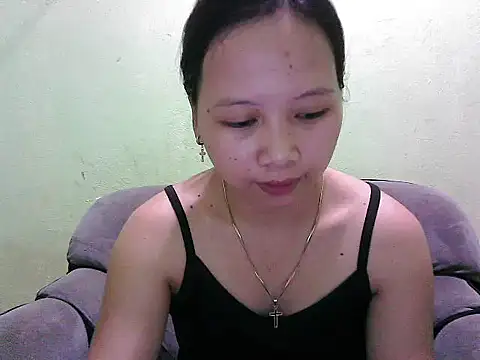 Snapshot of pinay_sweety23 chatting on March 3, 2026, 11:17 am pinay sweety23 online show from March 3, 2026, 11:17 am