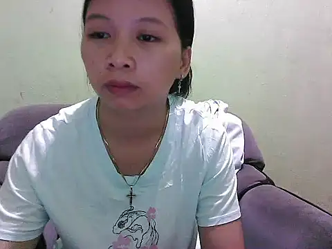 Snapshot of pinay_sweety23 chatting on March 8, 2026, 11:24 am pinay sweety23 online show from March 8, 2026, 11:24 am