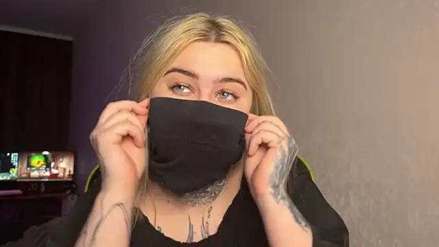 Snapshot of UnaXyling chatting on February 8, 2026, 10:02 am UnaXyling online show from February 8, 2026, 10:02 am