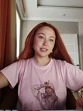 Snapshot of LolaaMint_ chatting on February 4, 2026, 11:16 am LolaaMint online show from February 4, 2026, 11:16 am