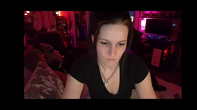 Snapshot of disobedientdolly chatting on February 11, 2026, 1:16 am disobedientdolly online show from February 11, 2026, 1:16 am