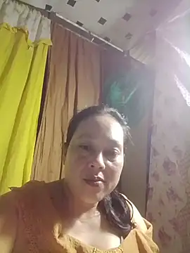 Snapshot of May_Bombs chatting on February 19, 2026, 11:56 pm May Bombs online show from February 19, 2026, 11:56 pm