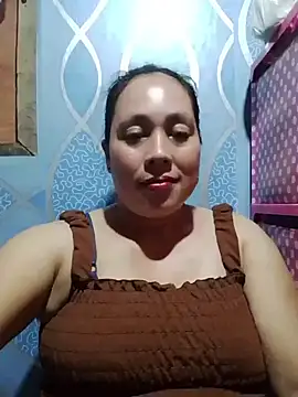 Snapshot of May_Bombs chatting on April 9, 2026, 12:00 pm May Bombs online show from April 9, 2026, 12:00 pm