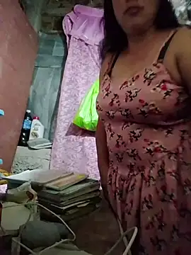 Snapshot of May_Bombs chatting on March 17, 2026, 7:39 pm May Bombs online show from March 17, 2026, 7:39 pm