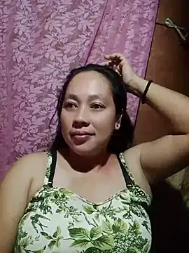 Snapshot of May_Bombs chatting on March 31, 2026, 8:00 pm May Bombs online show from March 31, 2026, 8:00 pm