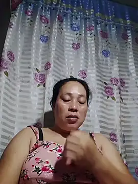 Snapshot of May_Bombs chatting on March 7, 2026, 11:43 pm May Bombs online show from March 7, 2026, 11:43 pm