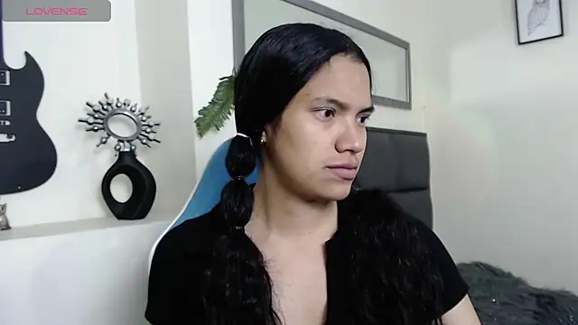 Snapshot of Julieta_Parker chatting on May 14, 2026, 3:14 am Julieta Parker online show from May 14, 2026, 3:14 am