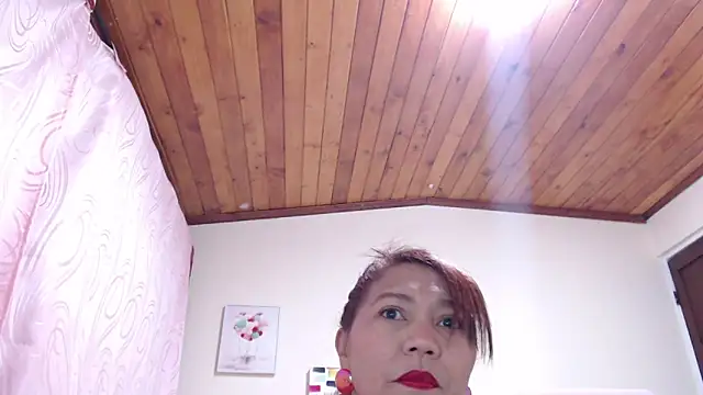 Snapshot of dannamomcerratt chatting on April 25, 2026, 1:19 am dannamomcerratt online show from April 25, 2026, 1:19 am