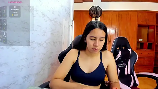 Emily and Soffy online show from February 18, 2026, 12:01 pm