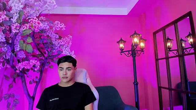 FemNoa online show from February 6, 2026, 12:12 pm