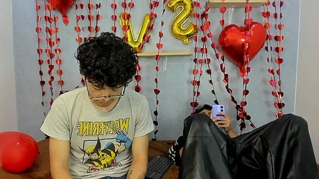 Snapshot of Eliotkinky chatting on February 18, 2026, 5:09 pm Eliotkinky online show from February 18, 2026, 5:09 pm