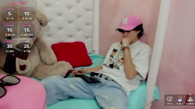 Snapshot of thanier_18 chatting on February 13, 2026, 7:36 pm thanier 18 online show from February 13, 2026, 7:36 pm