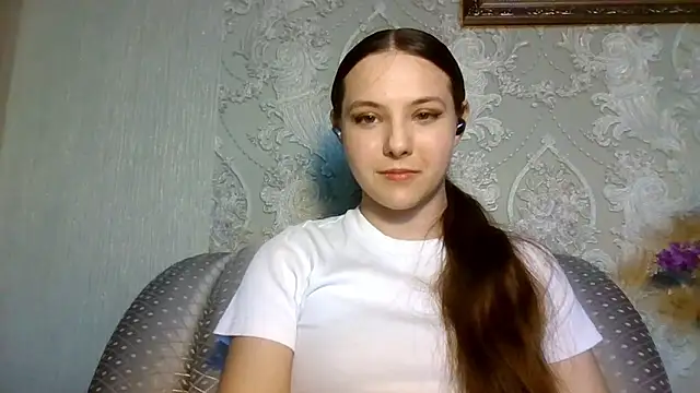 Snapshot of YuniNeko chatting on March 29, 2026, 2:08 pm YuniNeko online show from March 29, 2026, 2:08 pm