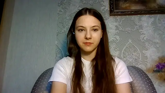 Snapshot of YuniNeko chatting on April 5, 2026, 6:09 am YuniNeko online show from April 5, 2026, 6:09 am