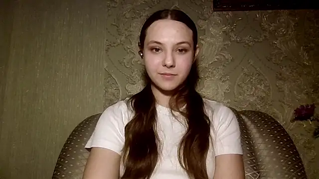 Snapshot of YuniNeko chatting on April 11, 2026, 5:16 pm YuniNeko online show from April 11, 2026, 5:16 pm