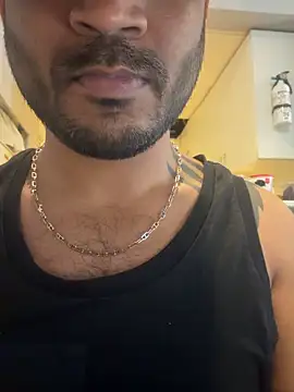 Snapshot of DaggerTie chatting on February 3, 2026, 5:29 pm DaggerTie online show from February 3, 2026, 5:29 pm