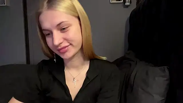 Snapshot of JeneeEady chatting on April 2, 2026, 6:09 am JeneeEady online show from April 2, 2026, 6:09 am