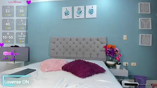 Snapshot of Valentina_Rujano chatting on March 13, 2026, 1:10 am Valentina Rujano online show from March 13, 2026, 1:10 am