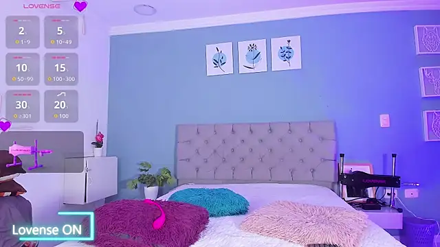 Valentina Rujano online show from June 26, 2026, 2:17 am